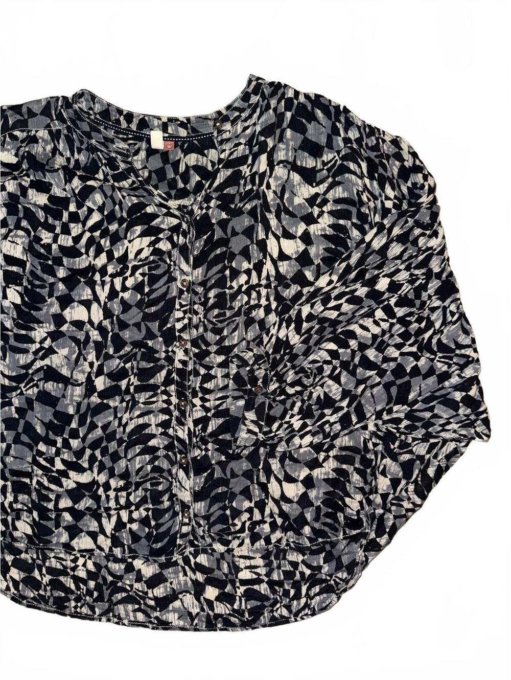 Women’s Pilcro by Anthropologie long sleeve front button down blouse size large